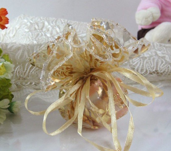Free-Shipping-200-pcs-lot-Wedding-Favors-Candy-Box-Sweet-Bag-Gift-Gold-Tooling-Tulle-Unique
